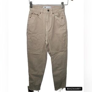 Zara Beige Straight Leg Denim Jeans E19